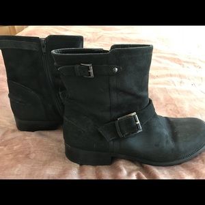 Clark’s ankle boots